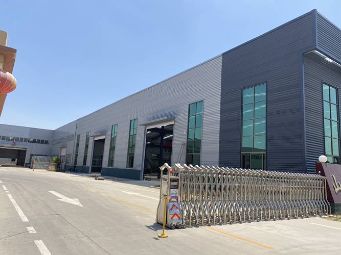 倉柵運輸半掛車廠房場景